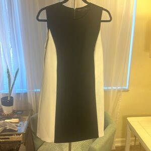 Alice and Olivia Classics Size 8 Colorblock black and white dress